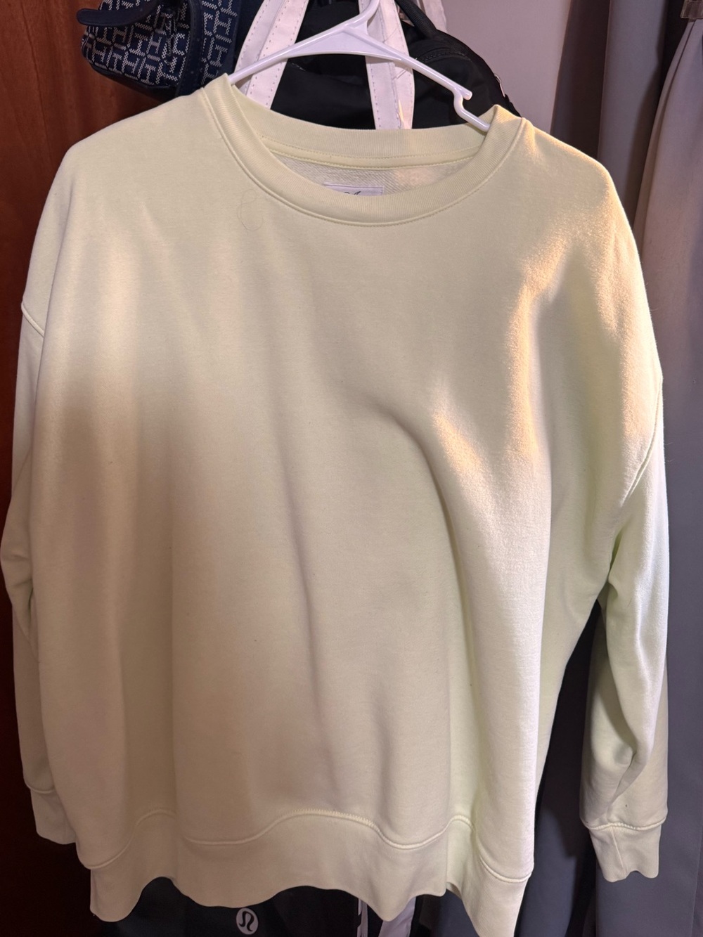 American Eagle Outfitters Crewneck Sweatshirt in Pale Yellow